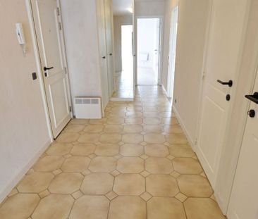 Appartement te huur in Knokke voor € 2.000 met 2 slaapkamers - Photo 1