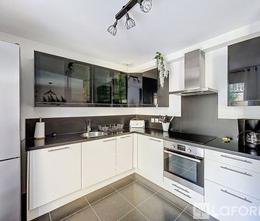 Location Maison 4 pièces 77m² - Photo 6