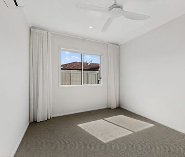 Coastal Living Awaits, Brand New Villa. Take the 3D tour - Photo 2