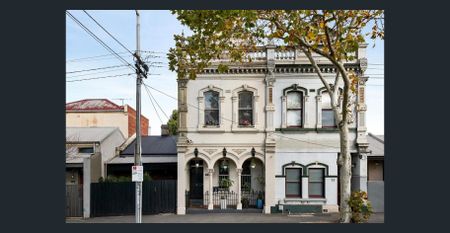 Italianate victorian c.1880 in dynamic Carlton locale - Photo 3