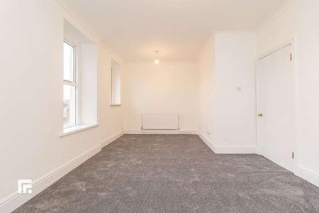 Trafalgar Court, Penylan Road, Penylan, CF23 - Photo 2