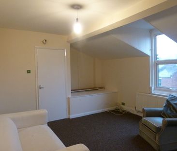 1 Bed Student Accommodation - Photo 2