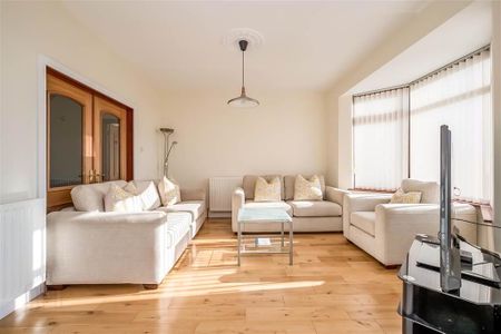 8 Royal Lodge Mews, Off Purdysburn Road, Belfast, BT8 7YT - Photo 2