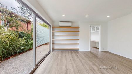 24 Erica Ave, Glen Iris - Photo 2