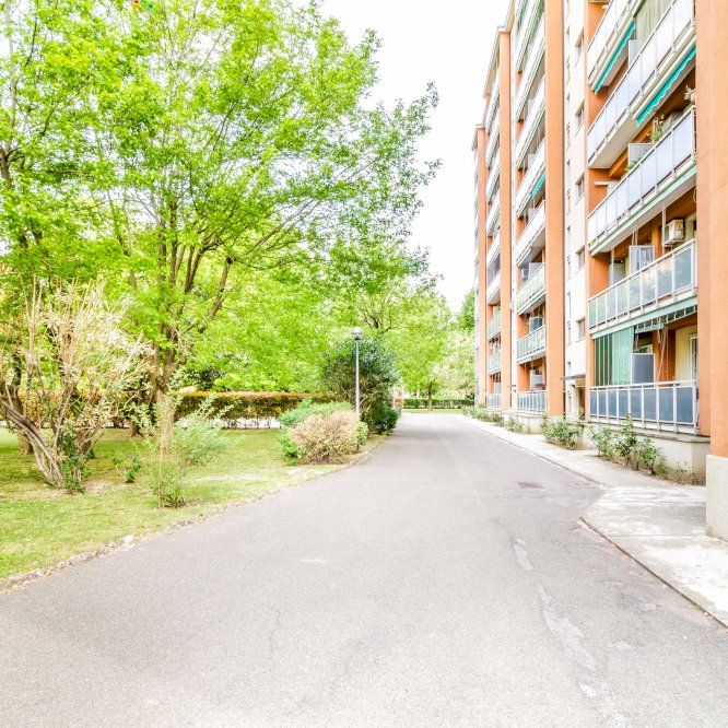 Wonderful single room with balcony in Via Degli Astri - Inganni - Photo 1