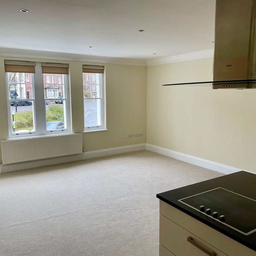 2 Bed Flat, Harrow On The Hill, HA2 - Photo 1