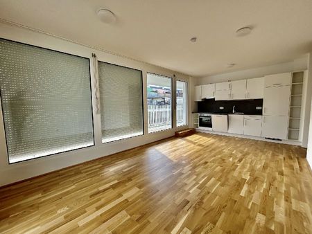 3 Zimmer Wohnung mit 15m² Loggia ab sofort verfügbar - Photo 5