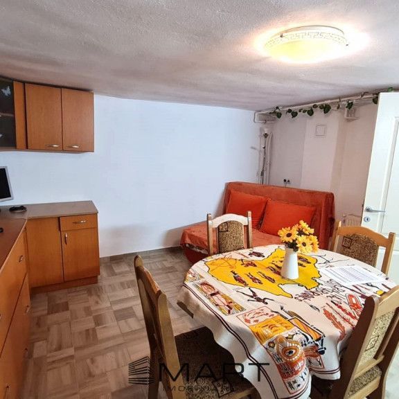Apartament 2 camere la demisolul unei case, zona Sub Arini - Photo 1