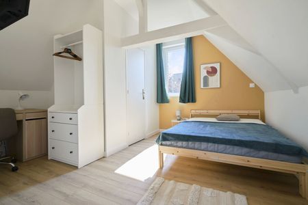 Saint Géry Roommate 5 Bedrooms at Valenciennes - Photo 2