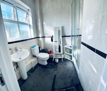 5 bedroom townhouse to rent - Photo 1