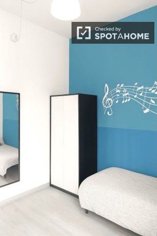 barcelona, Catalonia 08002 - Photo 2