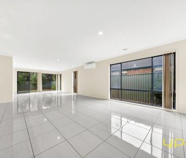 33 Masterton Place, Cranbourne East - Photo 1