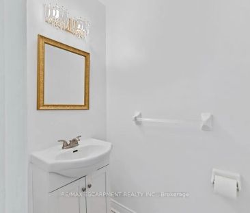 Detached Home For Lease | W9251835 - Photo 1