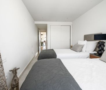 Penthouse in Nueva Andalucía - Photo 3