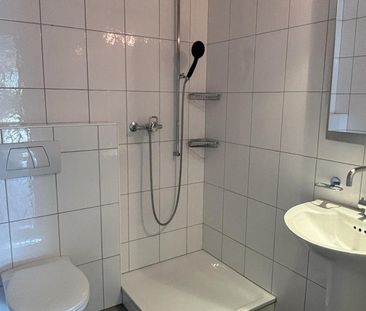 Charmante 2½-Zimmer Wohnung mit Garten und Sitzplatz - Photo 4