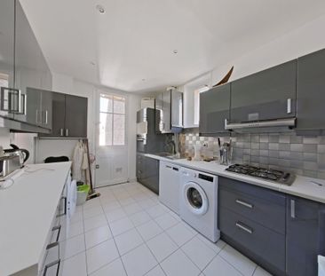 Location Appartement 3 pièces Meublé 96m² PARIS 19ème - Photo 6