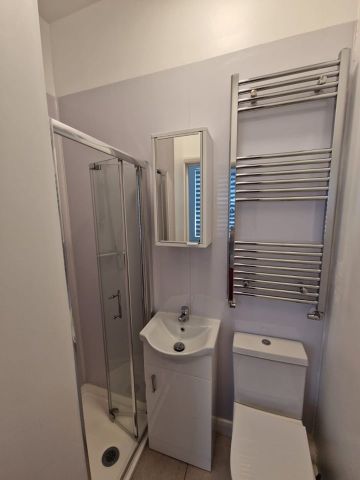 Room in a Shared House, Hardwicke Road, N13 - Photo 5