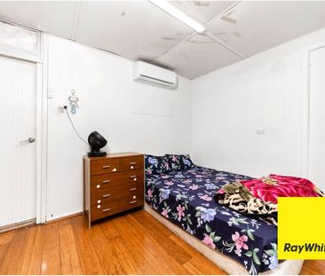 Charming Family Home in Blacktown - Photo 3