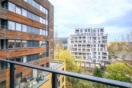Two double bedroom upper floor apartment set within a secure modern development just moments from Angel and Old Street stations. - Photo 5