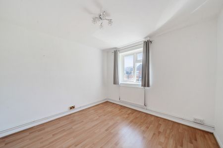 3 bedroom flat to rent - Photo 5
