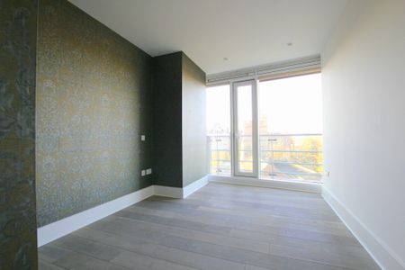 3 Bedroom , Brewhouse Lane, Putney - Photo 4