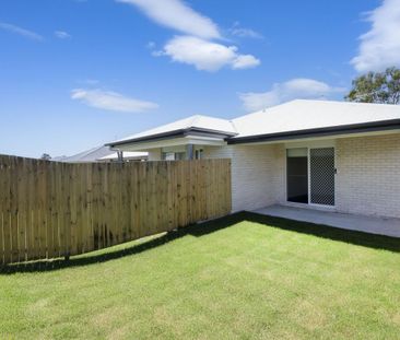 2 Bed Home With Large Fully Fenced Backyard - Photo 6