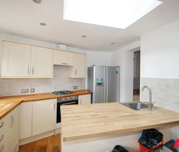 3 bedroom semi-detached house to rent - Photo 6