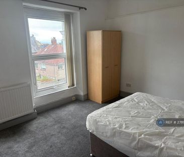 1 bedroom in a house share to rent - Photo 5
