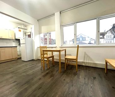 1 Bed Flat, High Road, IG1 - Photo 1