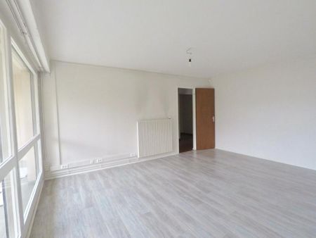 Location Appartement 3 pièces 82m² POITIERS 86000 - Photo 2