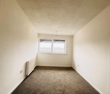 3 bedroom flat to rent - Photo 5