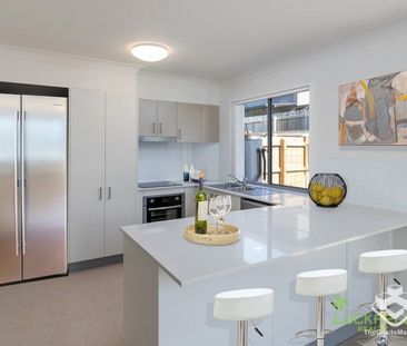 Spacious 3 bedroom townhouse for rent - Photo 1