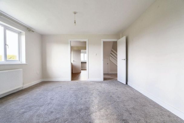 5 bedroom detached house to rent - Photo 1