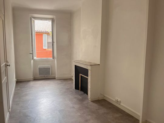 Location Appartement 2 pièces 44m² AUBAGNE 13400 - Photo 1