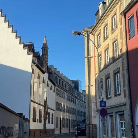 A LOUER - SUPERBE 4 PIECES - 11 rue Sainte-Elisabeth - STRASBOURG - Photo 1