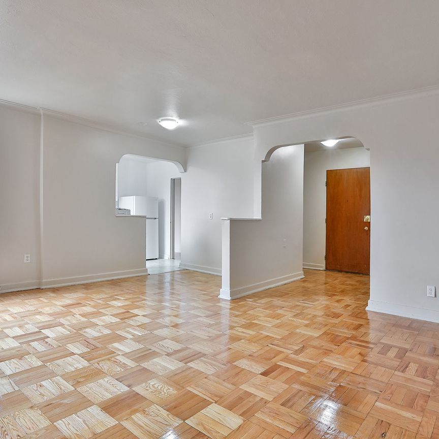 For Lease - 1969 Eglinton Avenue Unit# 310, Toronto, Ontario - Photo 1