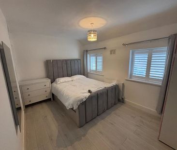 4 bedroom semi-detached house to rent - Photo 6