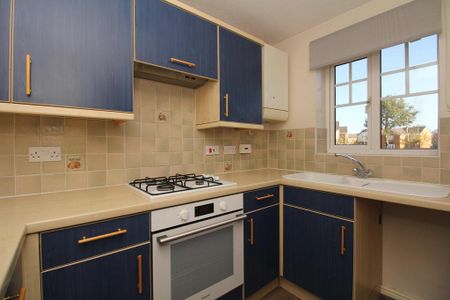 2 bedroom semi-detached house to rent - Photo 5