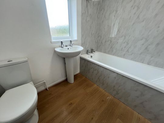 3 bedroom apartment to rent - Photo 1