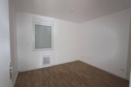 Maison 4 pièces - - Photo 3