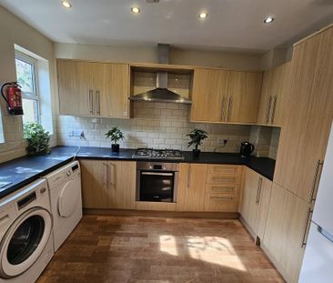 1 bedroom in a house share to rent - Photo 6
