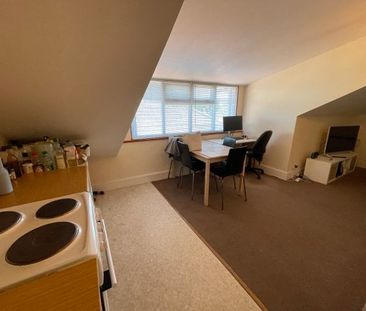 Avenue Road, Portswood - Photo 5