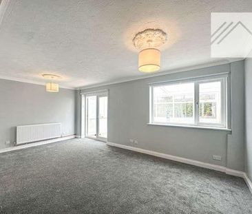 Norfolk Way, Canvey Island, SS8 - Photo 1