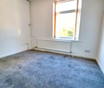 2 bedroom end of terrace house to rent - Photo 6