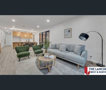 Stylish Brand-New Family Home For Lease in Wollert - Photo 2