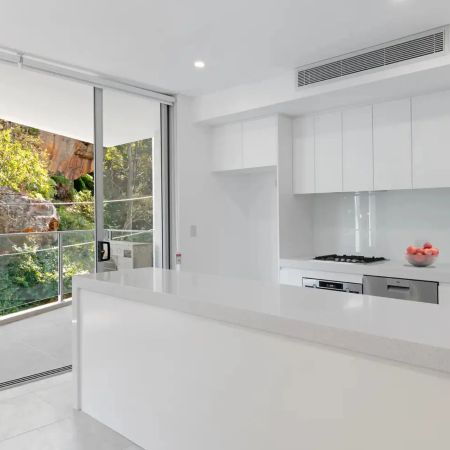 Two Bedroom Residence In The Heart Of Manly - Photo 3