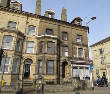 2 bedroom flat to rent - Photo 4