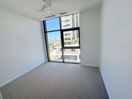 Premium 3 Bedroom Apartment with Butlerâs Pantry & Storage â The Greenwich - Photo 3