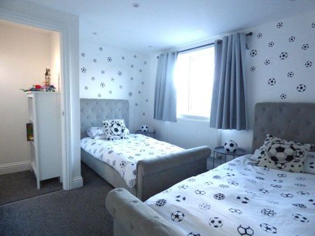 3 bedroom bungalow to rent - Photo 3