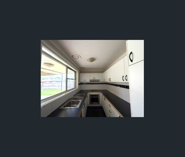 3 BEDROOM HOME - Photo 3